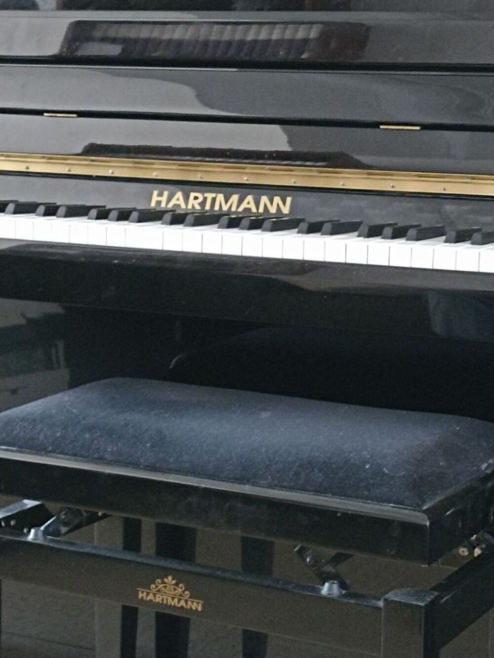 OCCASION PIANO HARTMANN + SIEGE REGLABLE (prix &agrave; d&eacute;battre) Instruments de musique