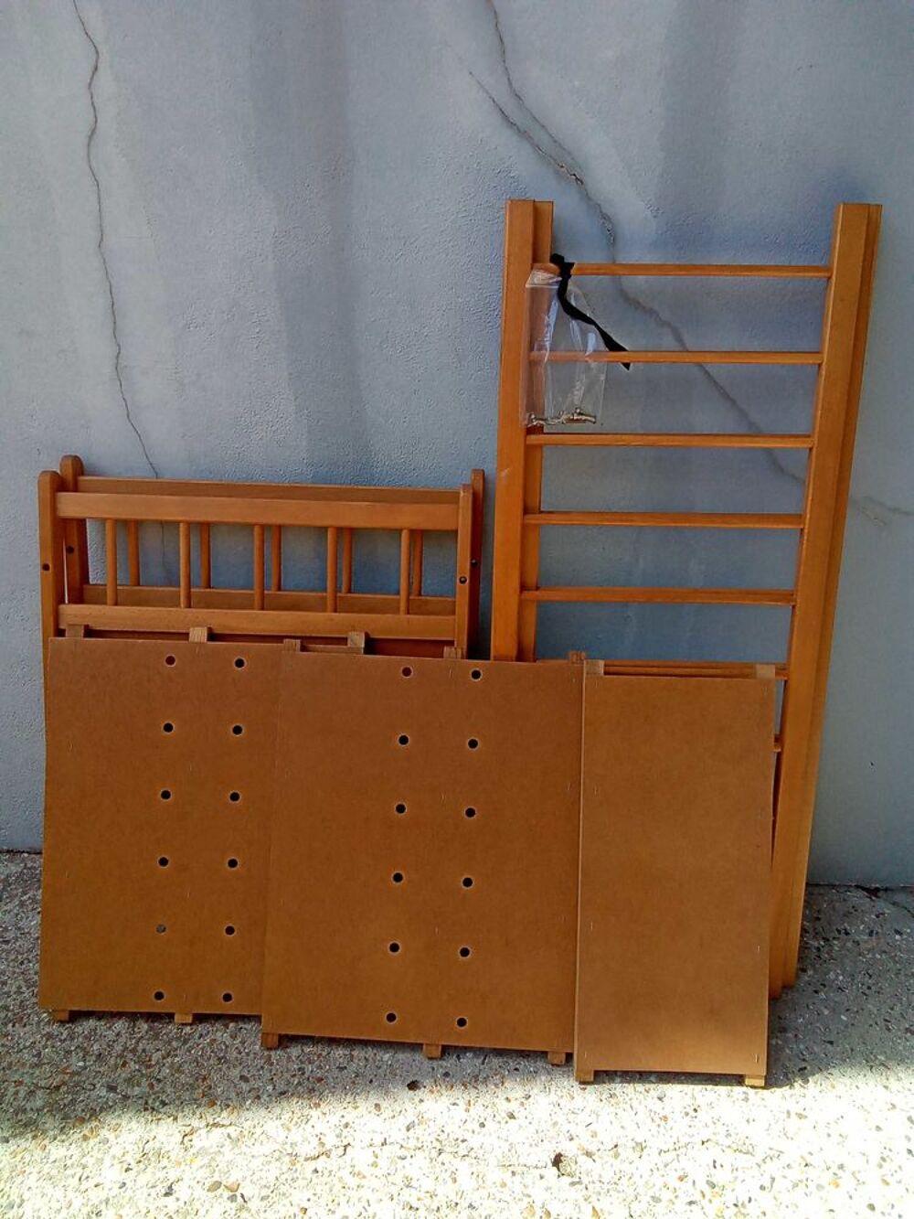 Lit b&eacute;b&eacute; bois Mobilier enfants