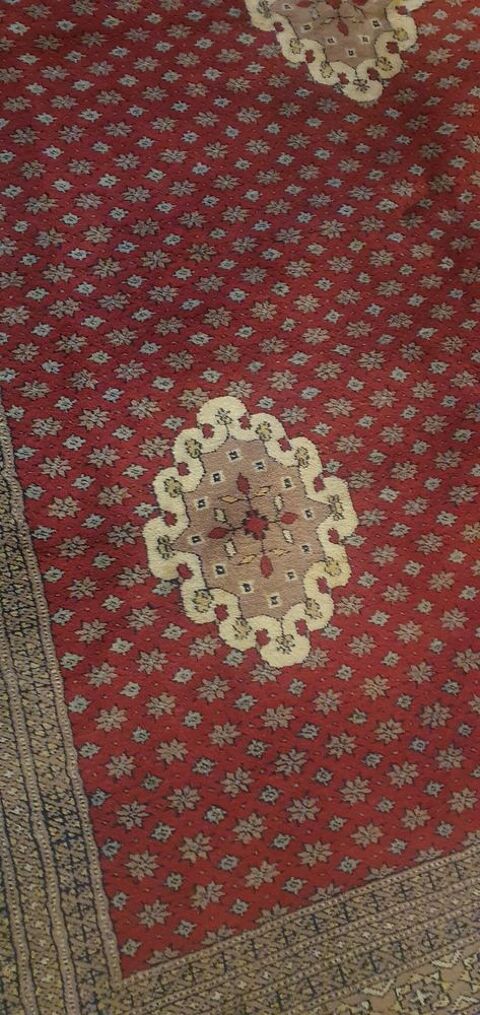 Tapis en laine fait main 700 Courbevoie (92)