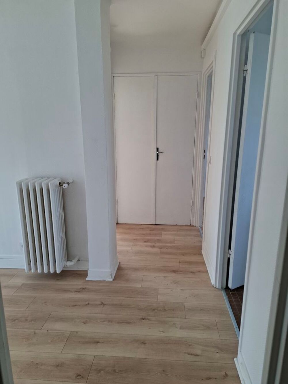 Location Appartement Dans belle immeuble au calme centre ville, tout commerces Caen