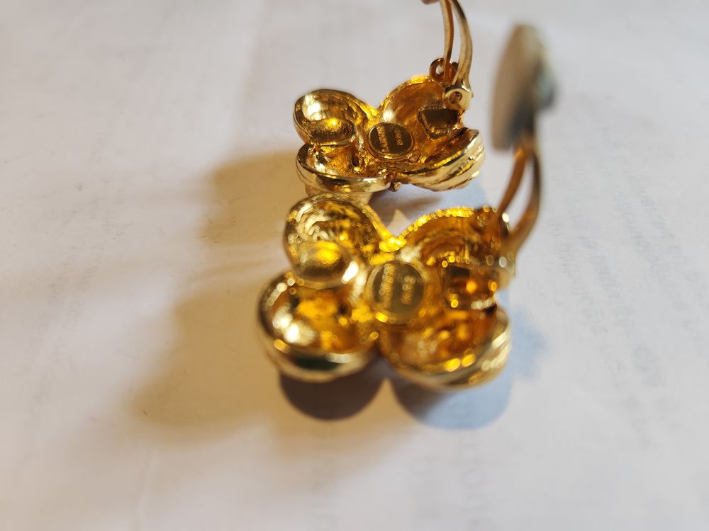 BO Carr&eacute;e dor&eacute;e strass fuchsia LANVIN Bijoux et montres