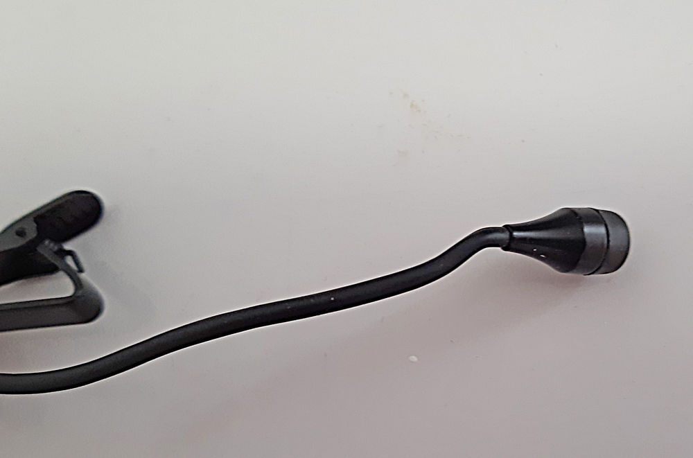 micro cravate Photos/Video/TV