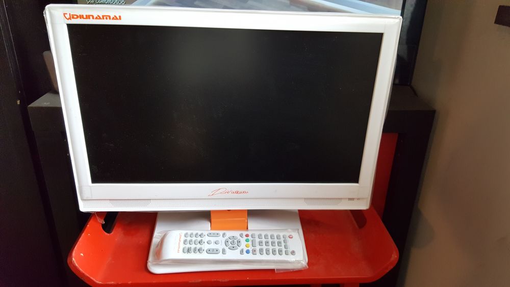 ECRAN/TV LED 19" Matériel informatique