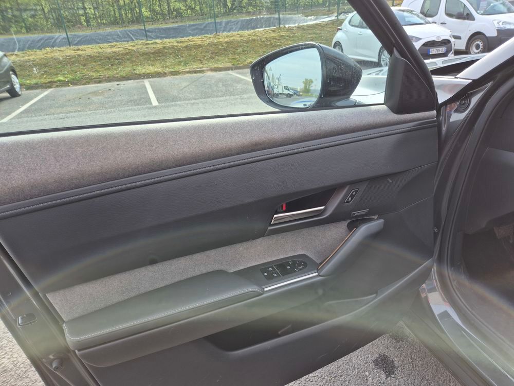 MX-30 MAZDA R-EV E-SKYACTIV 170 MAKOTO URBAN EXPRESSION 2023 occasion 60230 Chambly