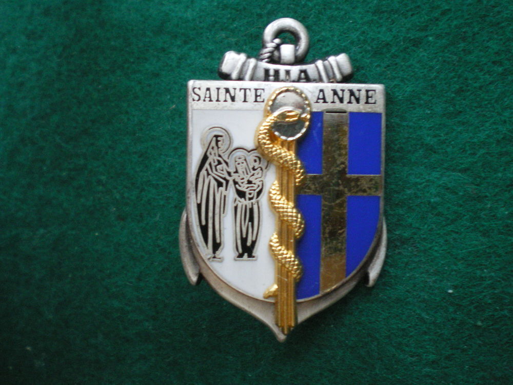 Insigne de Sant&eacute; - H&ocirc;pital d'Instruction Sainte-Anne. 