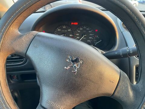 Peugeot 206 1.4 HDI ann&eacute;e 2004.