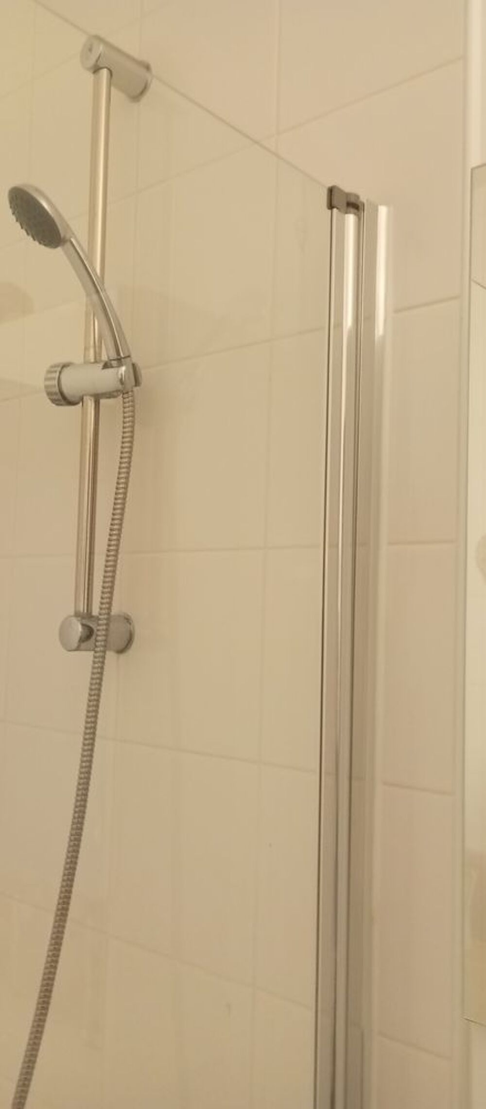 Ensemble baignoire robinetterie pare-baignoire Meubles