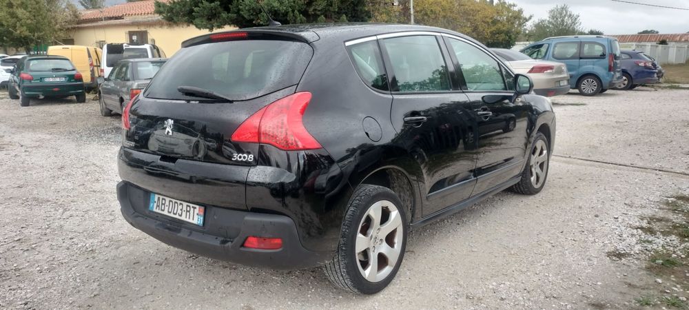 3008 1.6 HDi 16V 110ch FAP BMP6 BLUE LION Confort Pack 2009 occasion 66000 Perpignan
