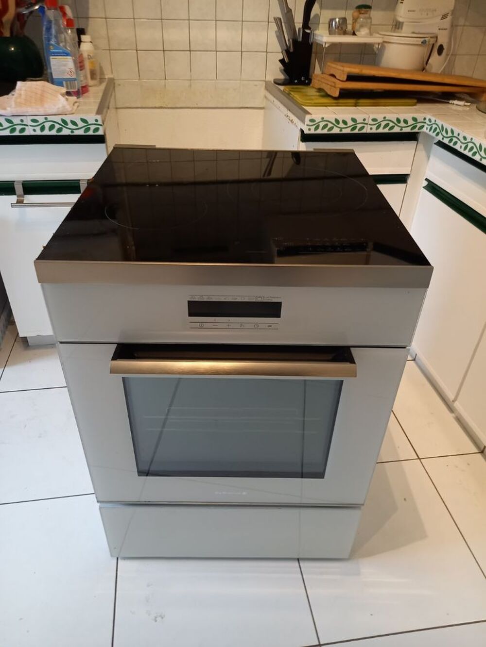 cuisini&egrave;re &eacute;lectrique plaque induction four pyrolise blanch Electroménager
