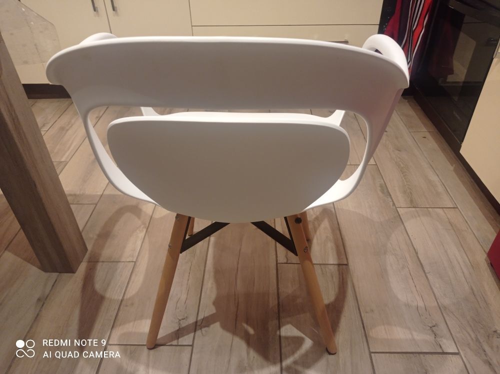 Chaises marque Colette Meubles