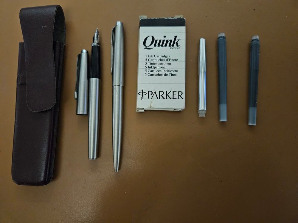 Parure de stylos Parker + encre 