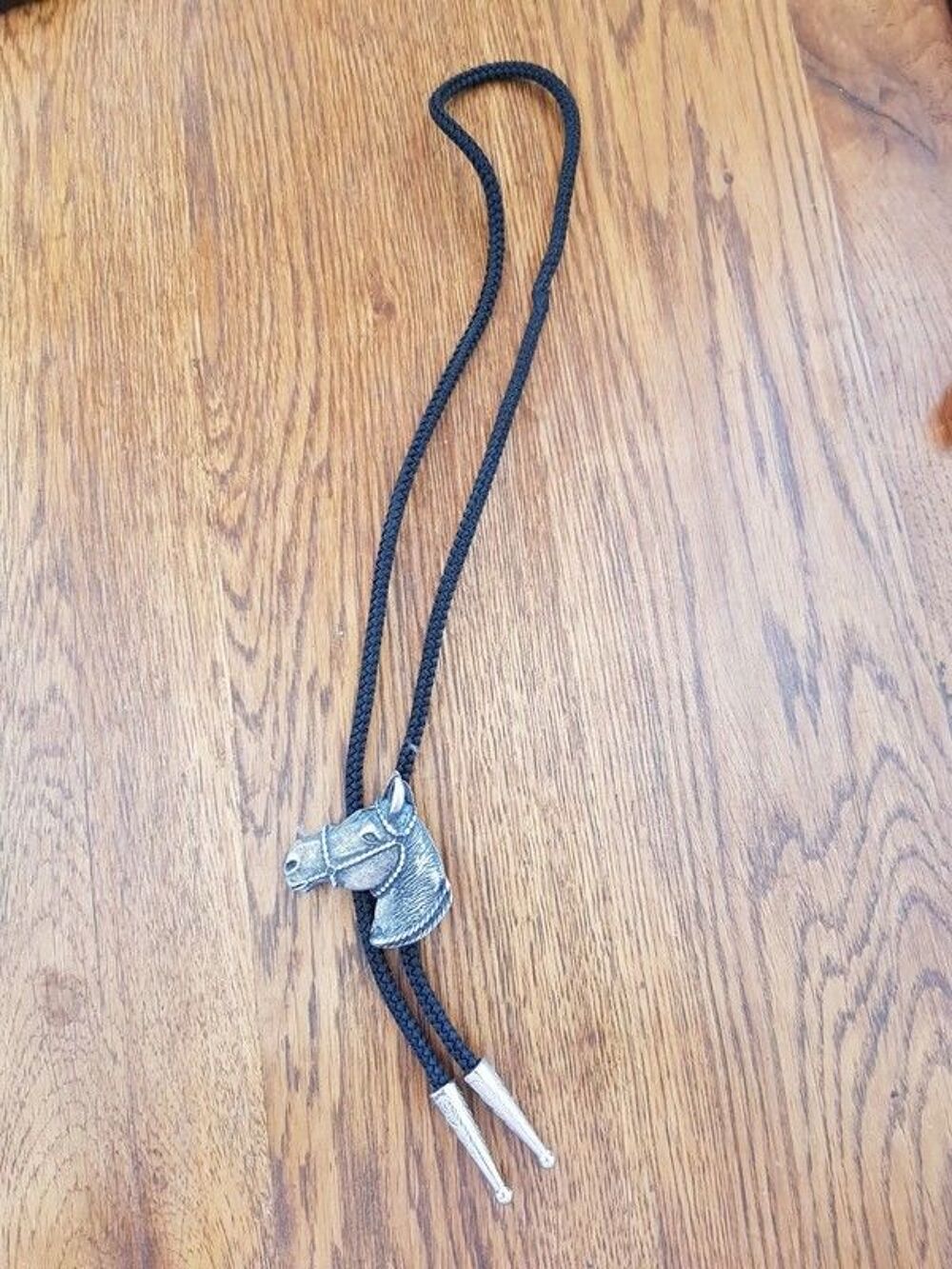 Cravate r&eacute;glable tete de cheval neuve 71 cm 5 e Bijoux et montres