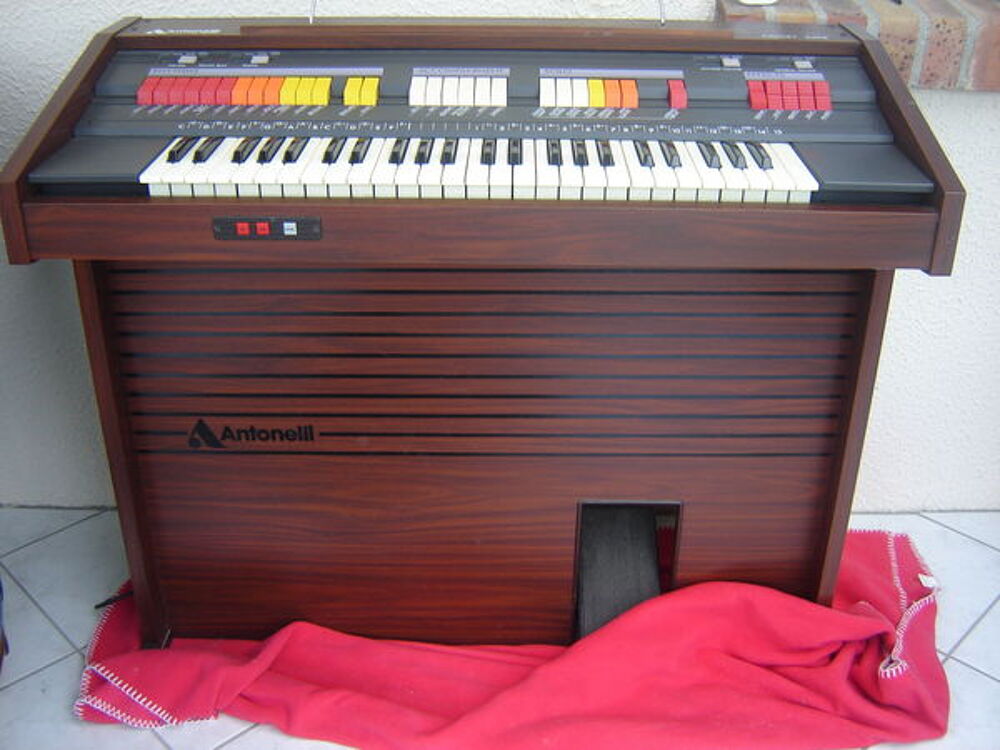 orgue &eacute;lectronique Instruments de musique