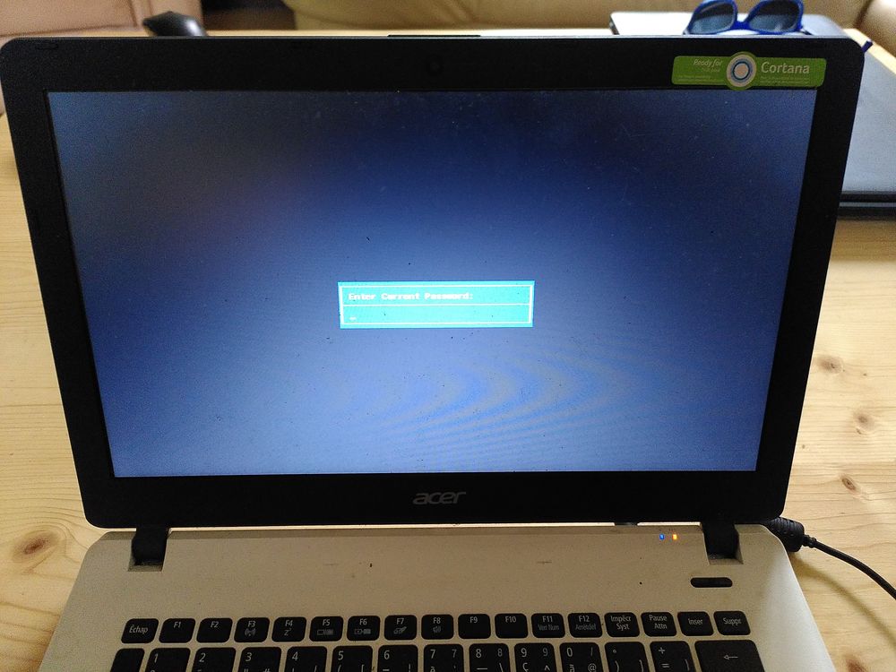 Acer Aspire ES1-331-C65R Celeron N3050 - Pour pi&egrave;ces Matériel informatique