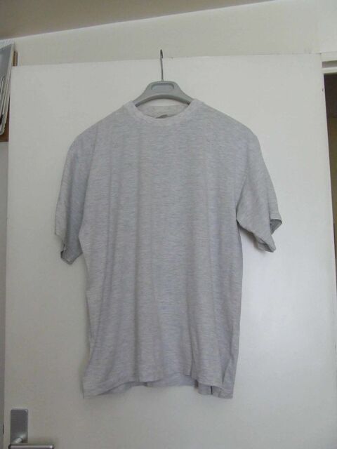 Tee-shirt manches, Gris clair, Taille XXL (46 48) TBE 3 Bagnolet (93)