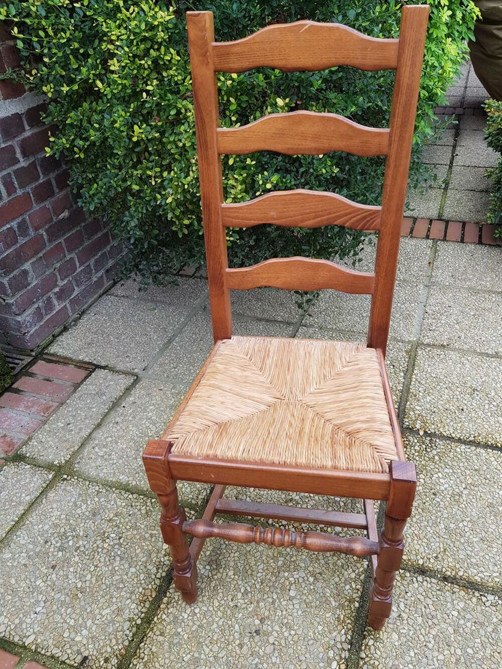 4 chaises haut dosseret Meubles
