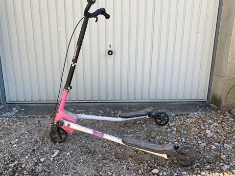 trotinette a 3 roues 40 Rouvres-Saint-Jean (45)