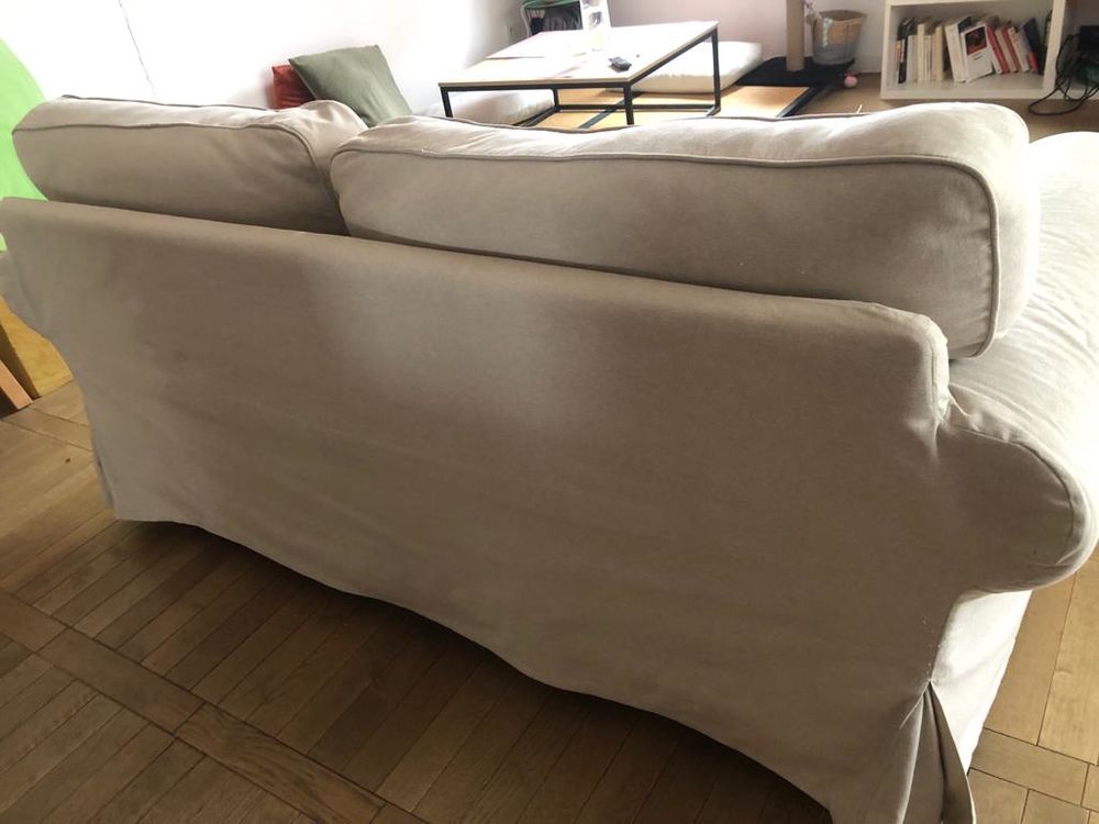 Canap&eacute; beige Meubles