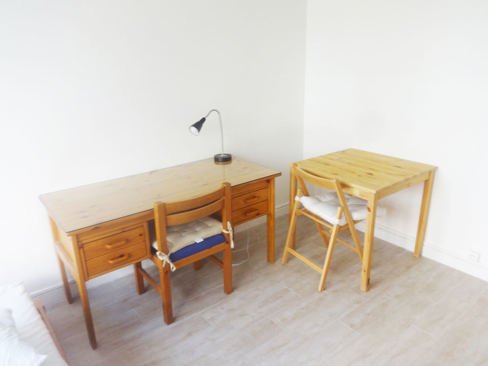 
CHAMBRE D'ETUDIANT(E) 
Mobilier en pin massif Meubles