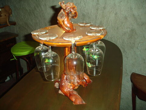 pied de vigne support verres pour caveau Charnay-l�s-M�con (71)