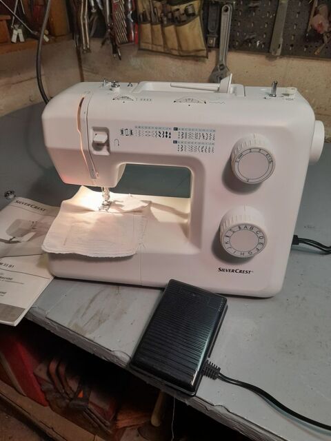 Machine &agrave; coudre Silvercrest 0 61600 La fert�-mac�