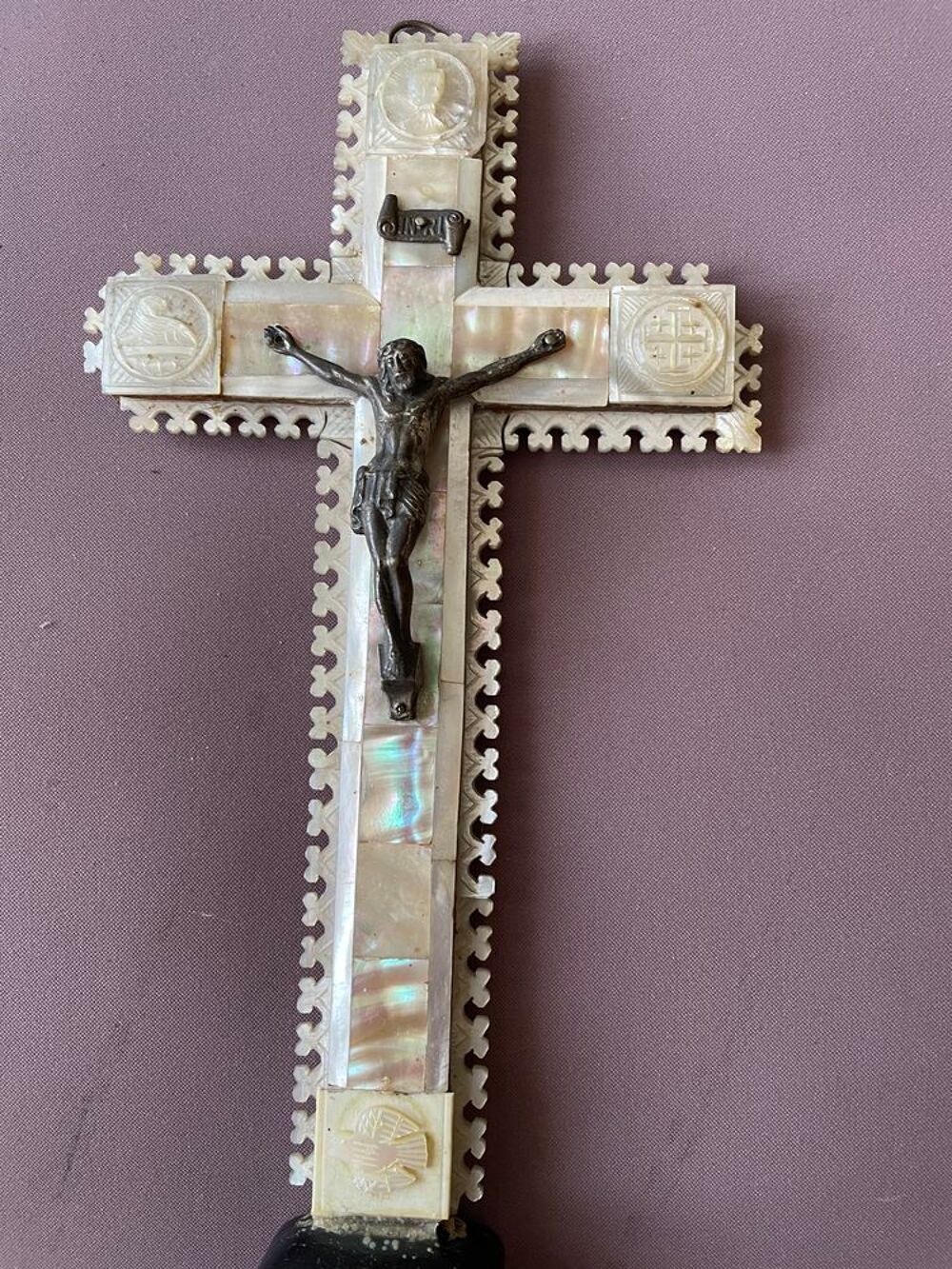 Christ en nacre Décoration