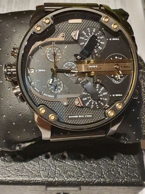 Montre de marque   DIESEL  . 0 Rougemont-le-Château (90)