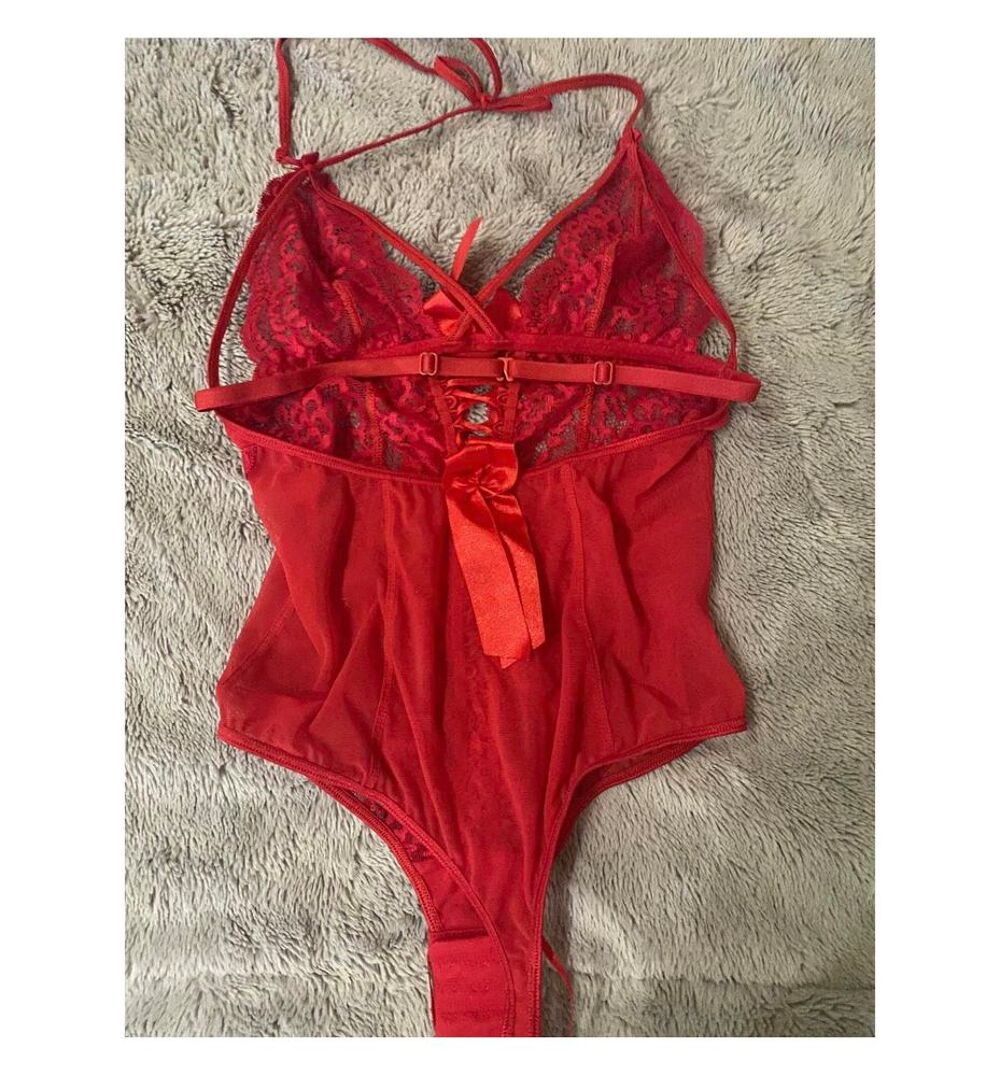 Ensemble body et string neufs Vêtements