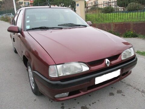 Annonce voiture Renault R19 4490 €