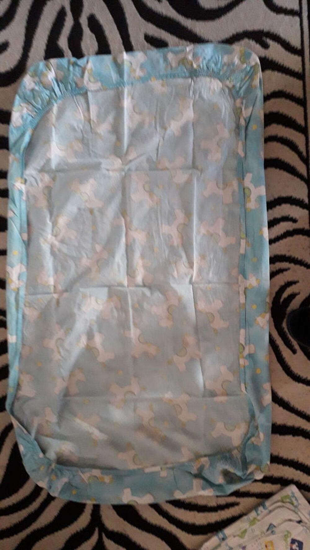 Drap housse lit b&eacute;b&eacute; Puériculture