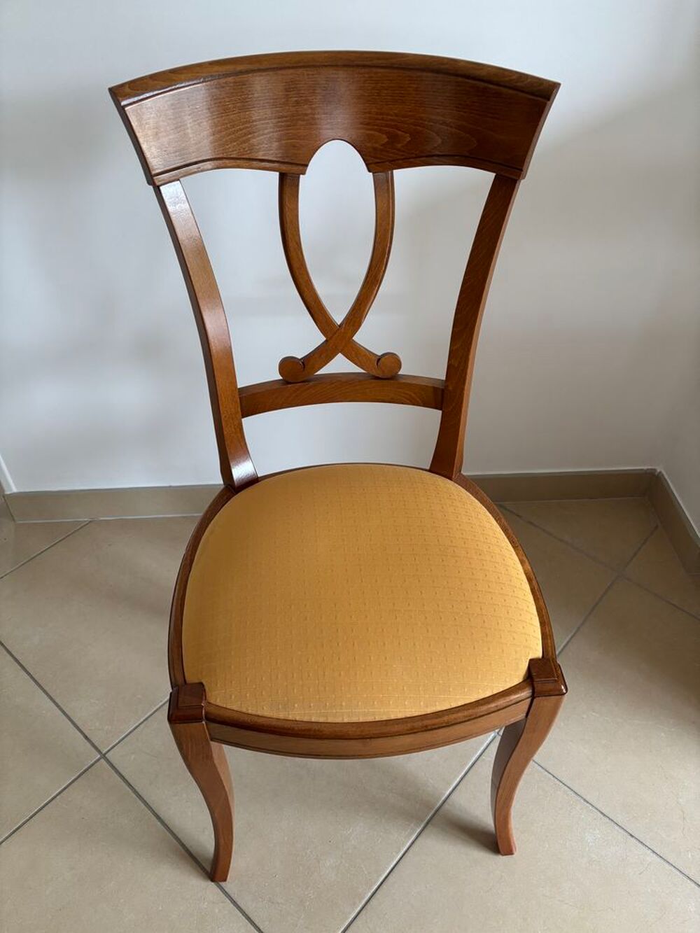 Salle &agrave; manger pour huit personnes Meubles