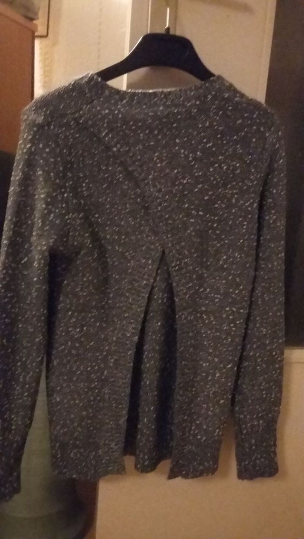 Tres beau pull chine bleu et blanc Vêtements