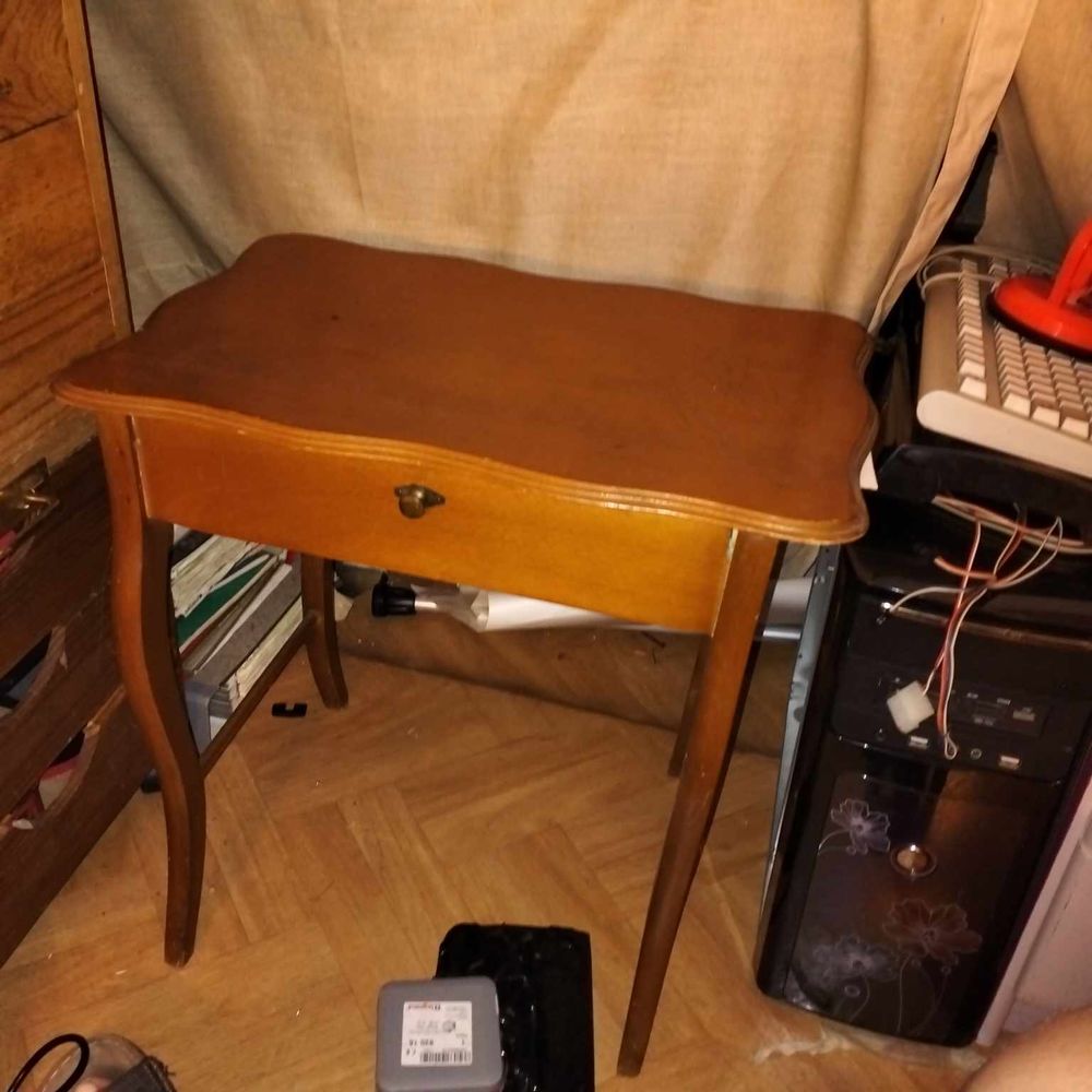 Petite table merisier Meubles