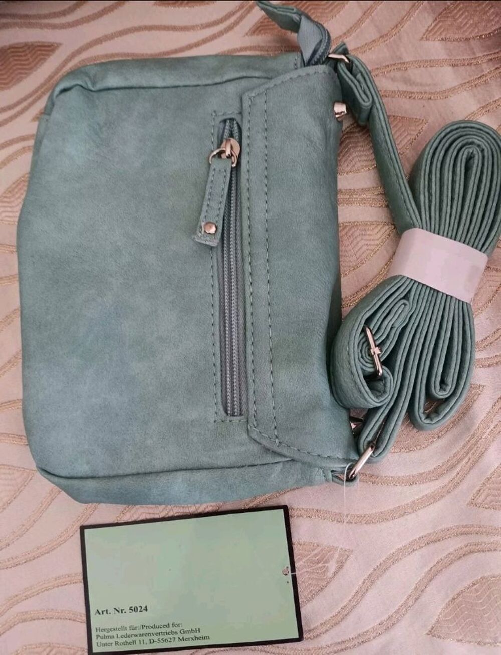 Sac &agrave; main femme avec bandouli&egrave;re prix 50€ + Cadeau Maroquinerie