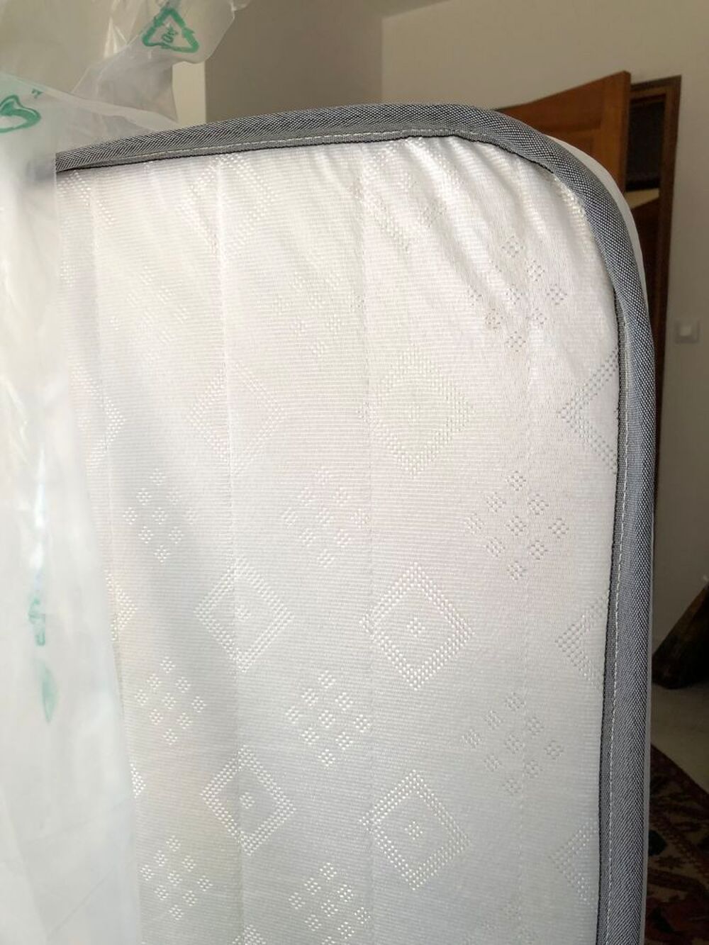 Matelas mousse haute densit&eacute; neuf Meubles