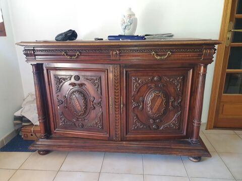 Buffet ancien, bon état 80 Brive-la-Gaillarde (19)