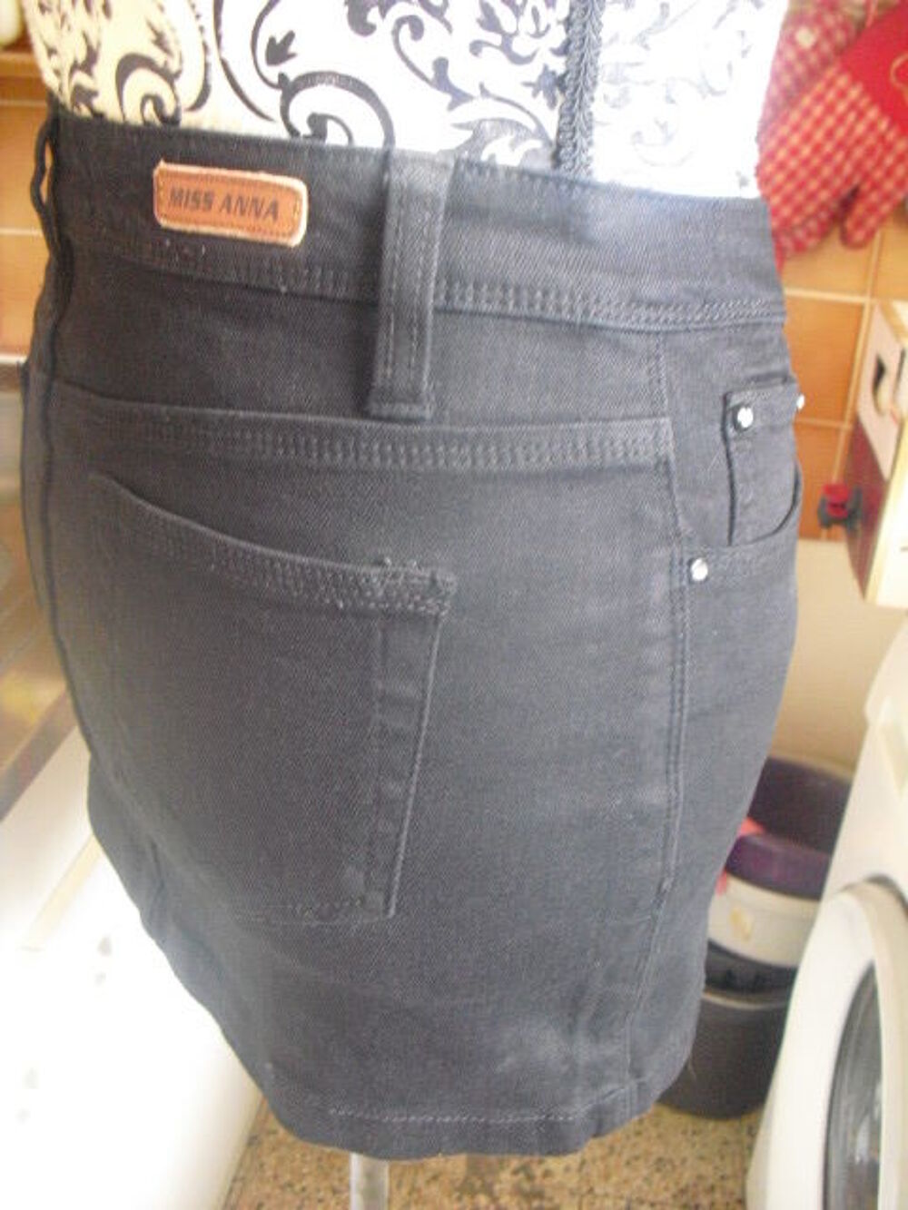 JUpe EN JEAN NOIRE neuve MISS ANNA TAILLE 36 Vêtements