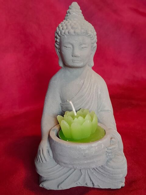 Petit bouddha hauteur 15 cm en pierre reconstitue 8 Avermes (03)