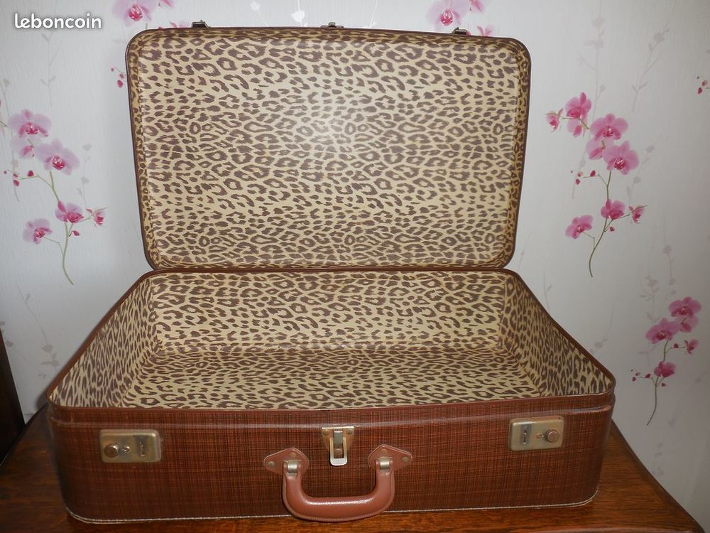Valise VINTAGE des ann&eacute;es 50
Maroquinerie