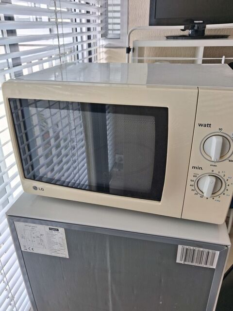 MICRO ONDES MARQUE L.G. 45 Cannes (06)
