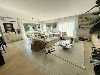  Maison  vendre 8 pices 300 m