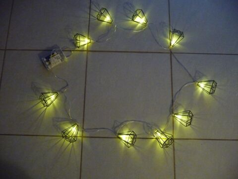 Guirlande 10 diamants m�tal noir - Neuve 15 Celles-sur-Belle (79)