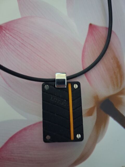 Collier lotus 20 Libourne (33)