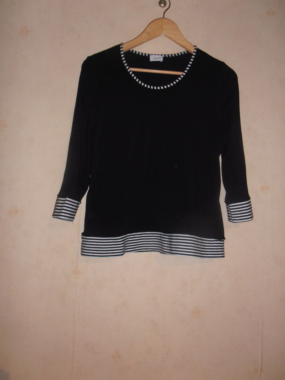 Haut marin (82) Vêtements