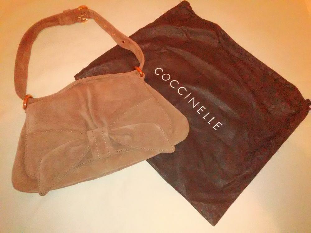 Accessoires en "Fourrure" (3) / &agrave; l'unit&eacute; Vêtements