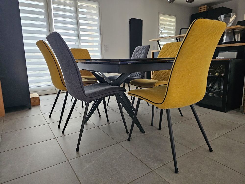 Table c&eacute;ramique + 6 chaises Meubles