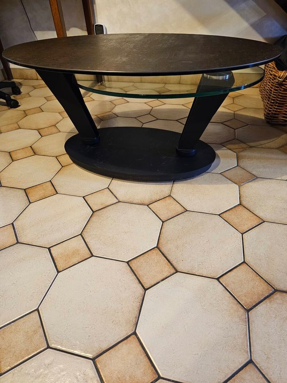 TABLE BASSE EN C&Eacute;RAMIQUE Meubles