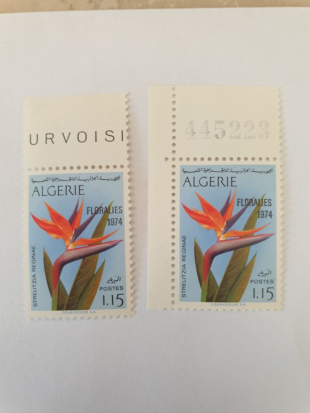 Timbres Alg&eacute;rie 1974 fleur bec oiseau -1.50 euro 