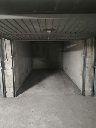  Parking / Garage  louer 12 m