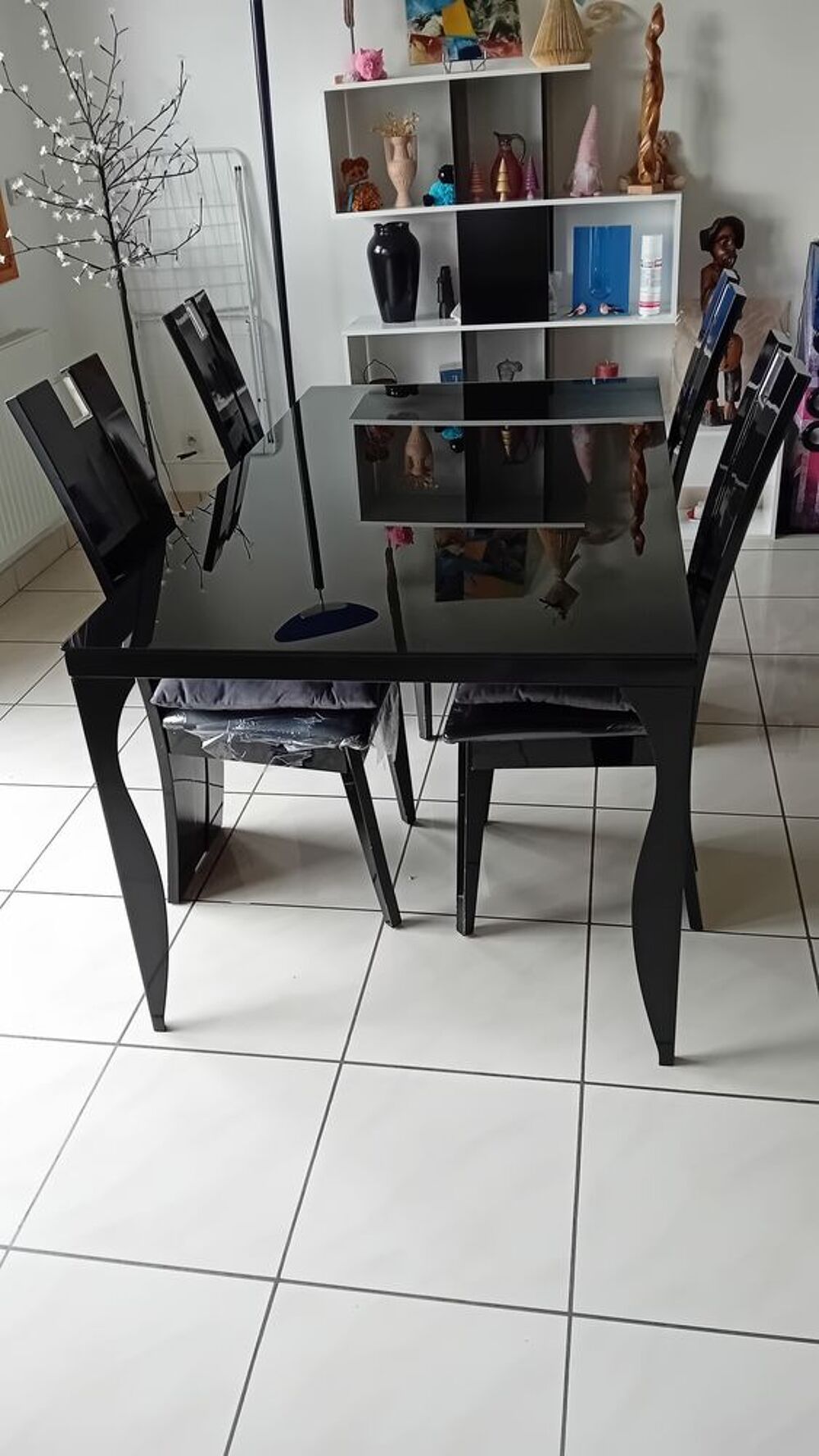 Table noire en verre Meubles
